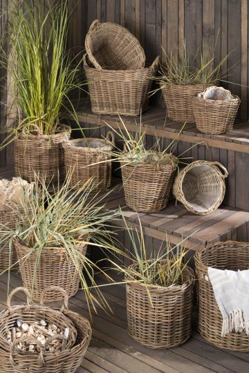 Kurv Rattan m/innvendig plast Stor