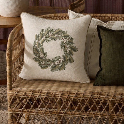 Putetrekk Brodert krans
